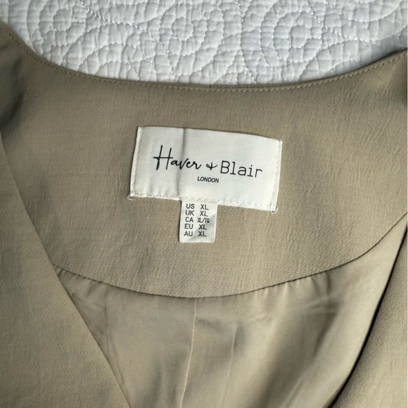 Haver and Blair Beige Button-Up Vest - Picture 7 of 7